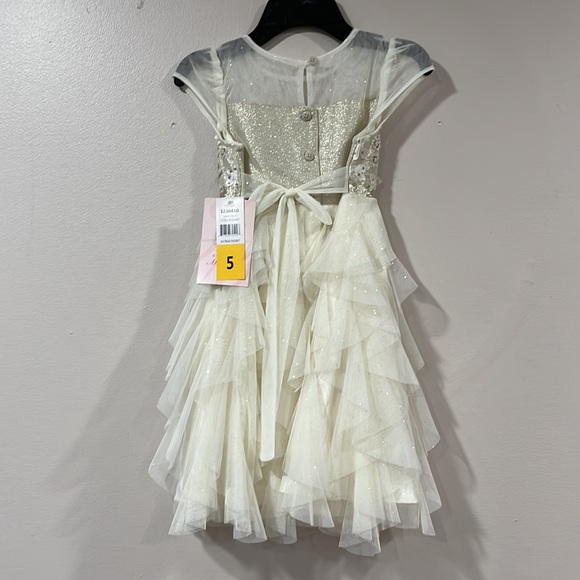JONA MICHELLE Girls Ivory/Gold Formal Dress. NWT. Size 5. - Picture 4 of 6